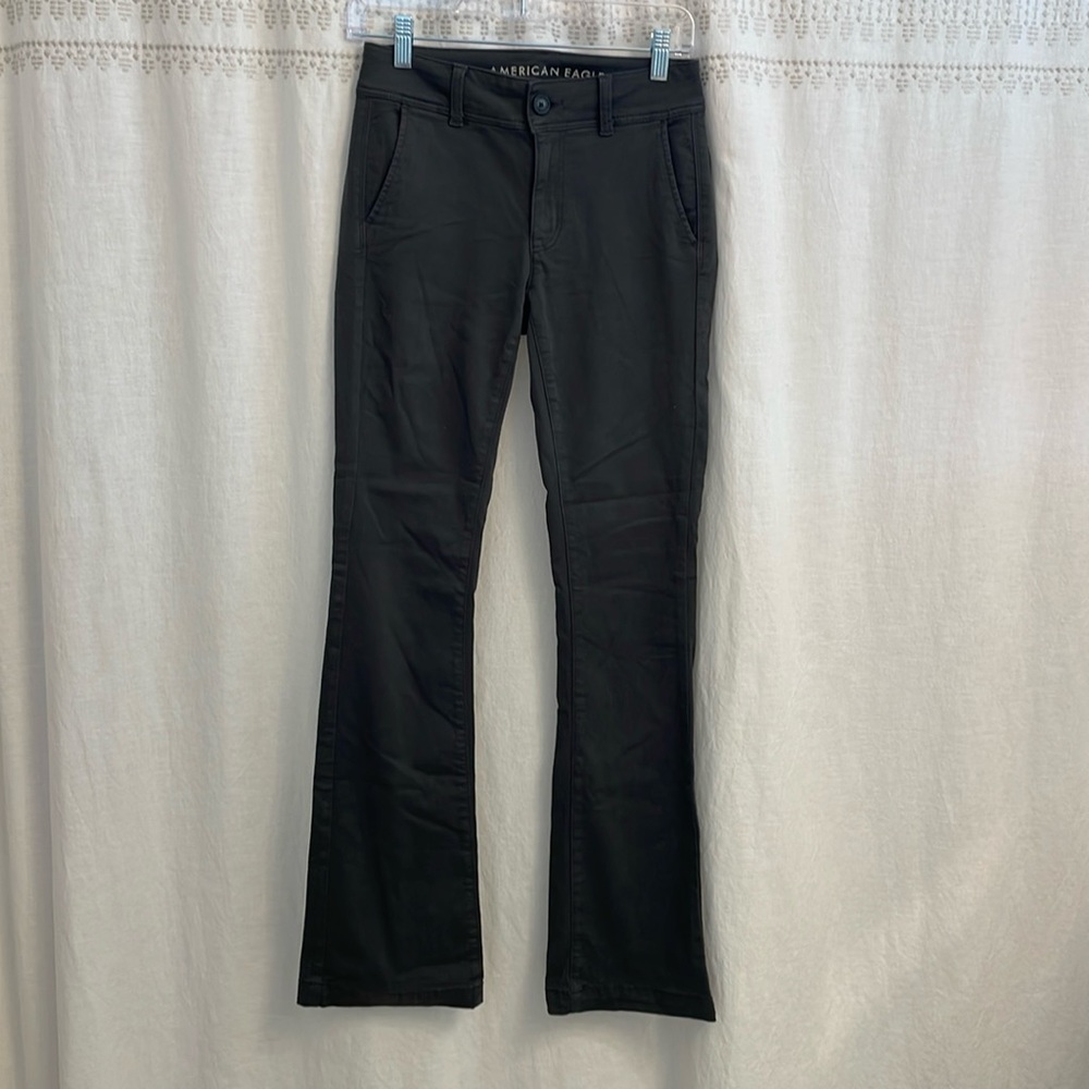 American Eagle Super Stretch Kick Boot Pant - Size 2R - Gray